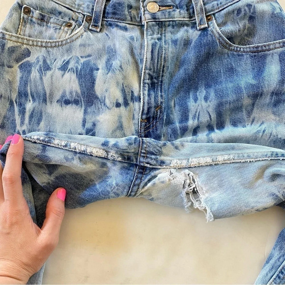 Vintage Levis Jeans Womens Size 26 / 2 / XS Levi’s 550 Mom Jeans Custom Bleached - Picture 9 of 16